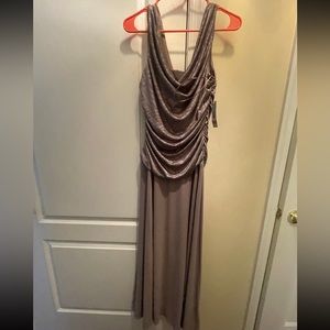 R&M Richard Dress Champange